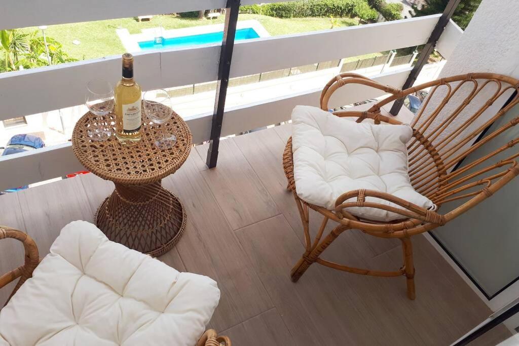 Modern studio near beach. Sea, pool&WI-FI Benalmádena Esterno foto